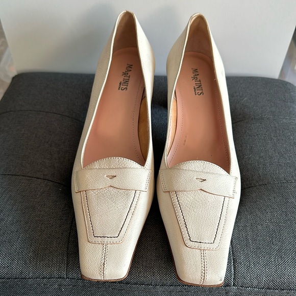 OFF WHITE ITALIAN HEELS SIZE 40 HEELS 2" MARTINI'S VERONA ITALY - Picture 1 of 6